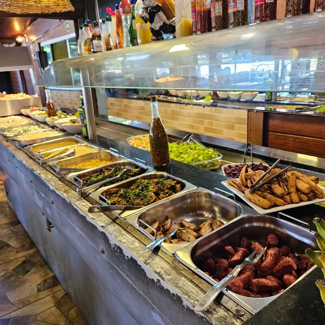 Buffet completo do Cantinho do Rio